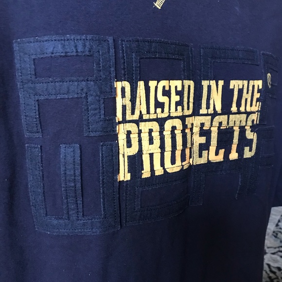 Roca Wear (2XL) RAISED IN THE PROJECTS T-Shirt - Picture 3 of 5